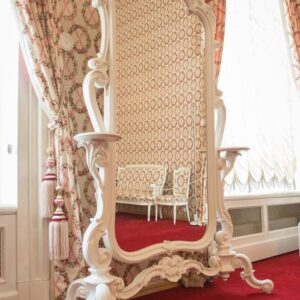 white royal mirror